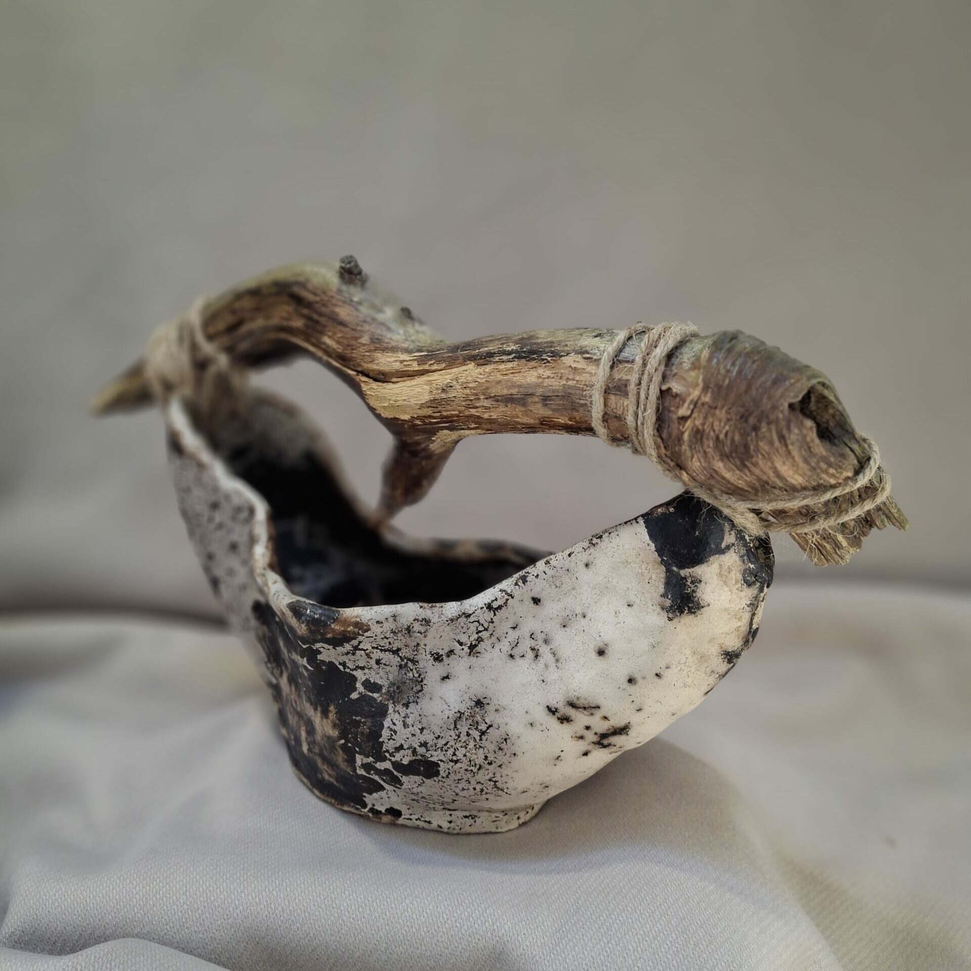 Naczynie ceramiczne „W objęciach drzewa” | Pierwotne rzemiosło - obrazek 2