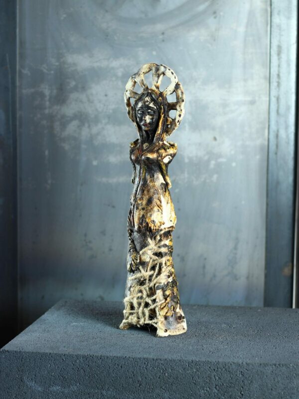 il_fullxfull.8483582252_4q72-1.jpg Artystyczna Rzeźba Ceramiczna – Postać Kobiety