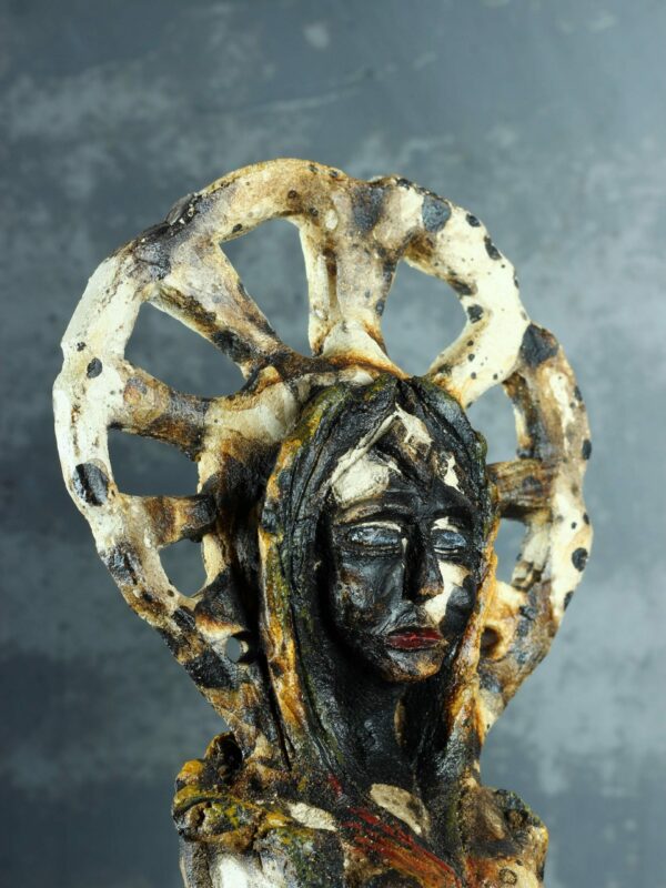 il_fullxfull.8483583116_pq70-1.jpg Artystyczna Rzeźba Ceramiczna – Postać Kobiety