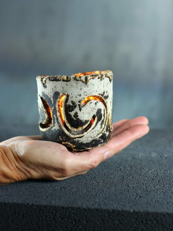 il_fullxfull.8528336649_flms-1.jpg Świecznik Boho Ceramiczny z Wycięciami na Tealight