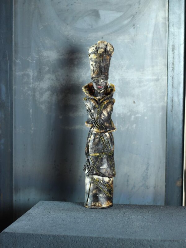 il_fullxfull.8531512667_nn74-1.jpg Artystyczna Rzeźba Ceramiczna – Postać Mężczyzny